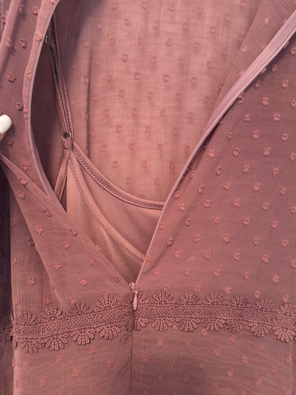Lulus Women’s Mauve Swiss Dot Lace Midi Dress Size M Dust Rose Party Dress - Picture 7 of 9